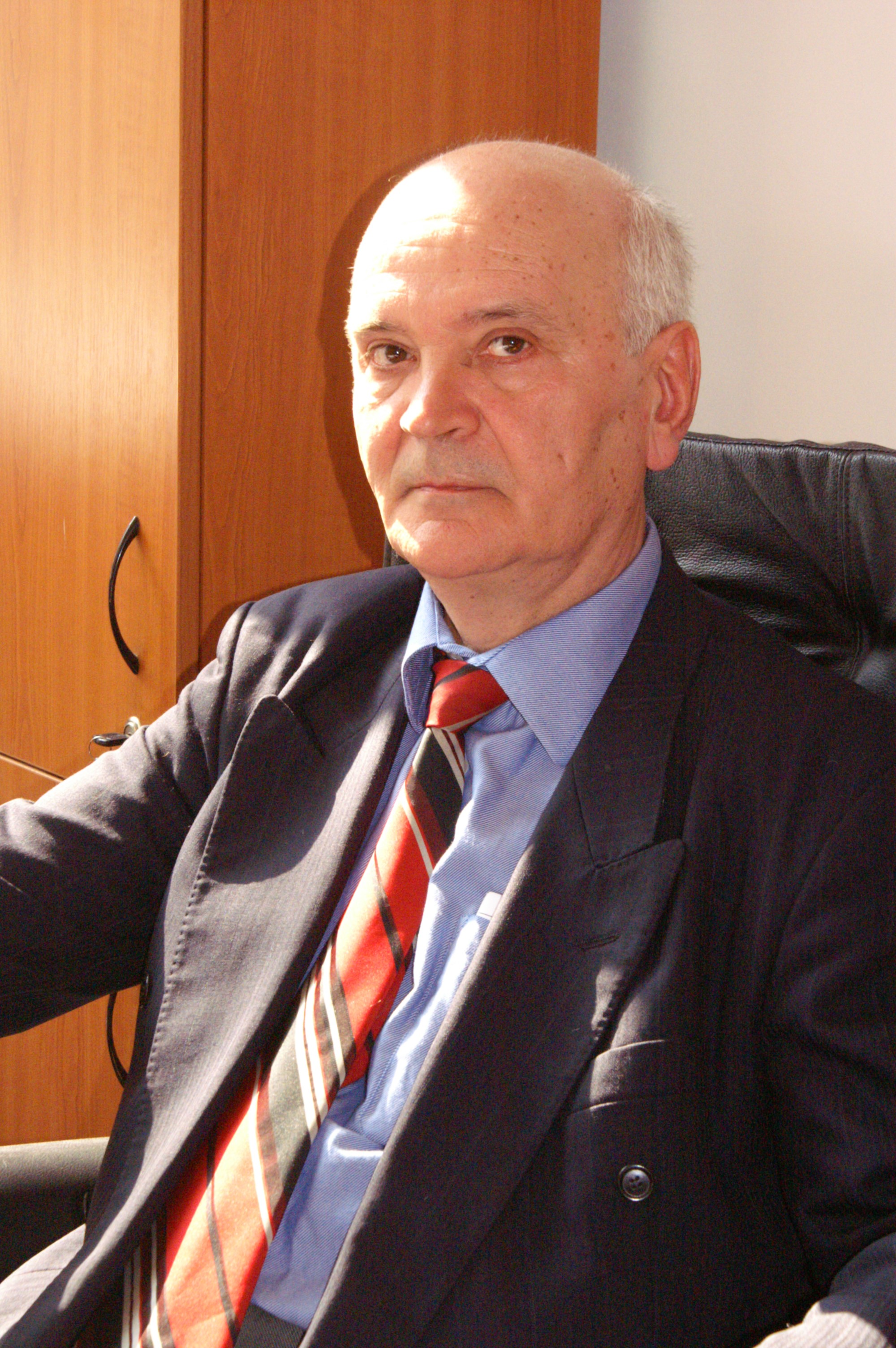 IXARU LIVIU