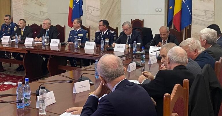Armata în societatea democratică – Conferință științifică de Ziua Armatei Române Armata în societatea democratică – Conferință științifică de Ziua Armatei Române