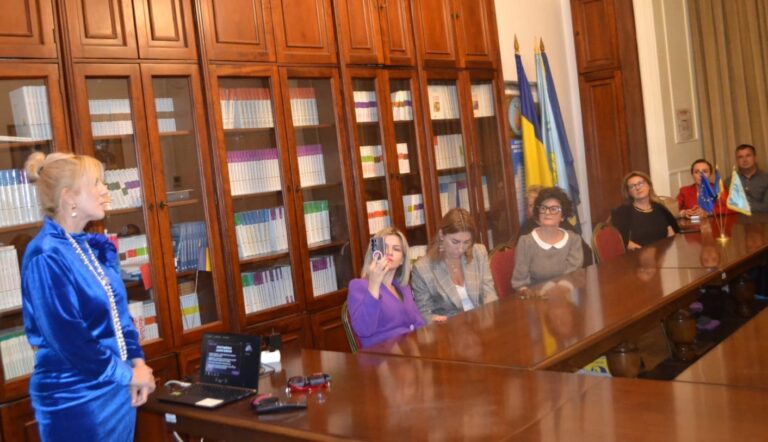Dr. Cristina Chiriac, la Valențele feminității: Femeile au adus în politică ideea de grijă, în economie, ideea de echilibru și în educație, ideea de viitor Dr. Cristina Chiriac, la Valențele feminității: Femeile au adus în politică ideea de grijă, în economie, ideea de echilibru și în educație, ideea de viitor